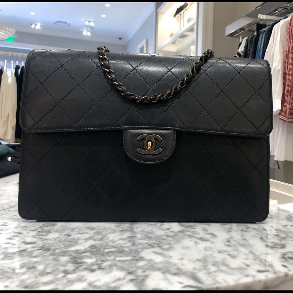 🚫SOLD ❌ Chanel Black Lambskin Jumbo Flap